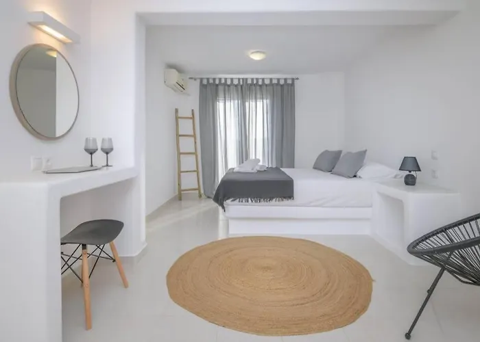 Semesterbostad Magginas Páros